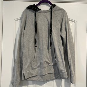 Gray light weight top